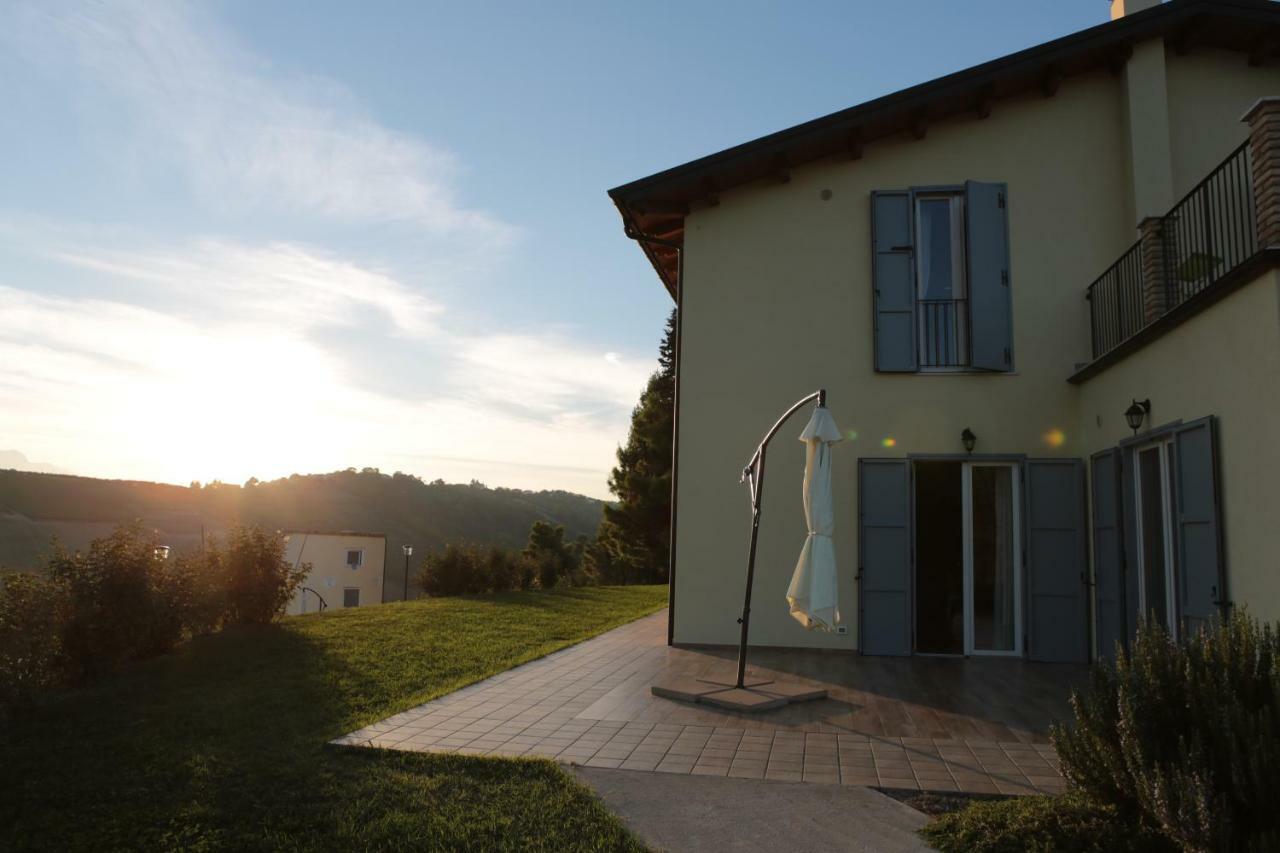 Agriturismo Terra Dei Falchi Castilenti Ngoại thất bức ảnh