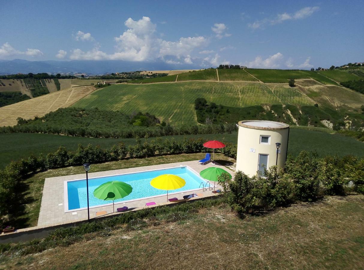 Agriturismo Terra Dei Falchi Castilenti Ngoại thất bức ảnh